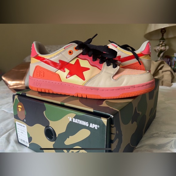 WORN TWICE AUTHETIC BAPE SHOES - Picture 7 of 11